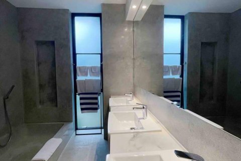 3 bedrooms Villa in Tampaksiring, Gianyar, Indonesia No. 9125 18