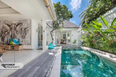 2 bedrooms Villa in Seminyak, Badung, Indonesia No. 9127 16