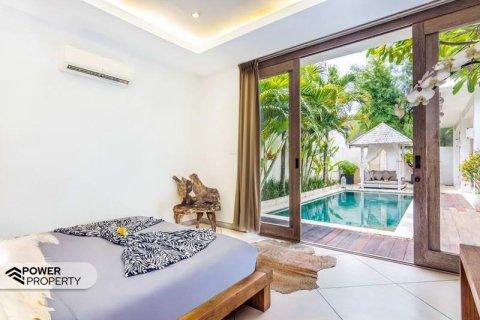 2 bedrooms Villa in Seminyak, Badung, Indonesia No. 9127 2