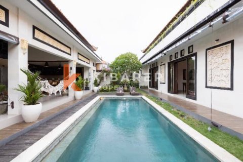 3 bedrooms Villa in Tibubeneng, Badung, Indonesia No. 13005