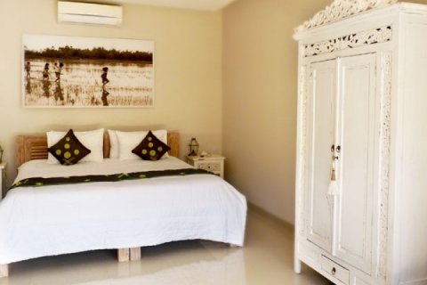 6 bedrooms Villa in Seminyak, Badung, Indonesia No. 1359 14