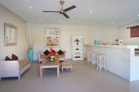 6 bedrooms Villa in Seminyak, Badung, Indonesia No. 1359 25