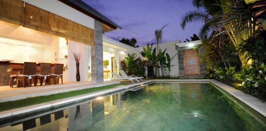 4 bedrooms Villa in Seminyak, Badung, Indonesia No. 1360