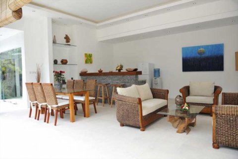 4 bedrooms Villa in Seminyak, Badung, Indonesia No. 1360 16