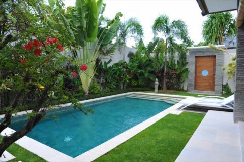 4 bedrooms Villa in Seminyak, Badung, Indonesia No. 1360 15