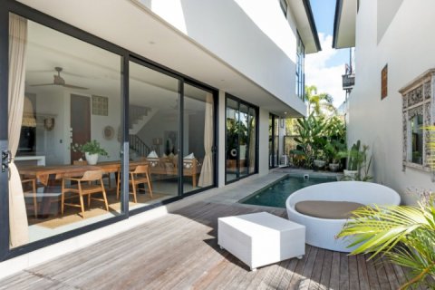 Вилла с 4 спальнями в Canggu, Бадунг, Индонезия № 1280 4