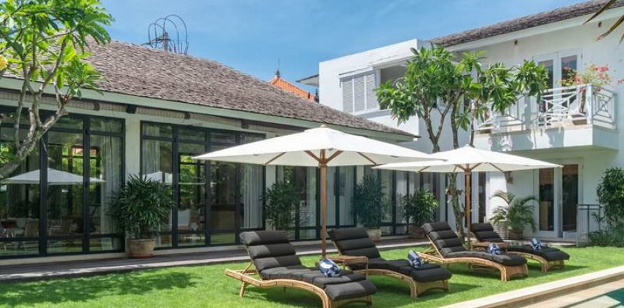 Вилла с 4 спальнями в Seminyak, Бадунг, Индонезия № 246