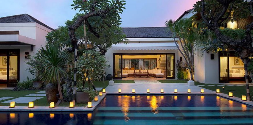 4 bedrooms Villa in Seminyak, Badung, Indonesia No. 247