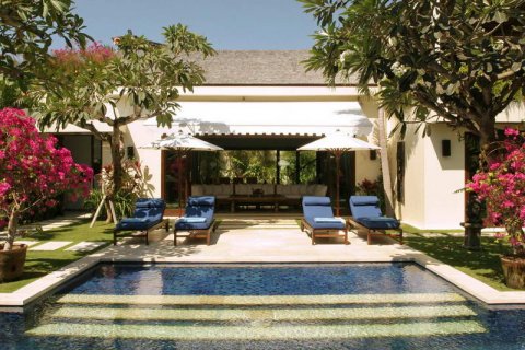 4 bedrooms Villa in Seminyak, Badung, Indonesia No. 247 8