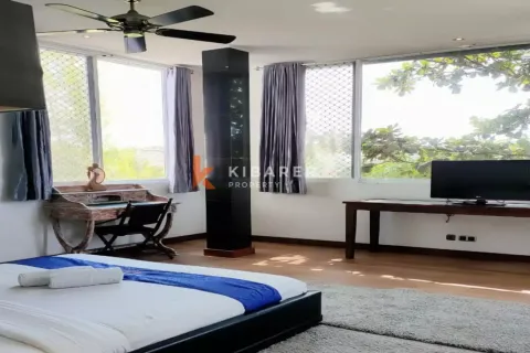 5 bedrooms Villa in Kuta, Badung, Indonesia No. 11953 6