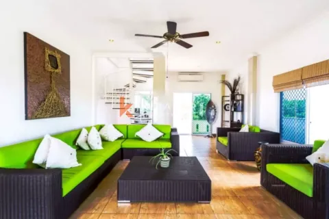 5 bedrooms Villa in Kuta, Badung, Indonesia No. 11953 4