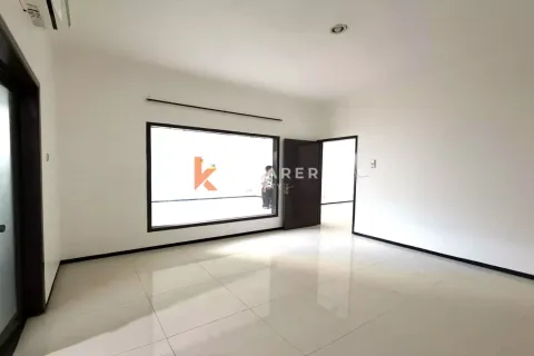 4 bedrooms Villa in Kerobokan, Badung, Indonesia No. 11947 10