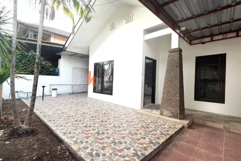 4 bedrooms Villa in Kerobokan, Badung, Indonesia No. 11947