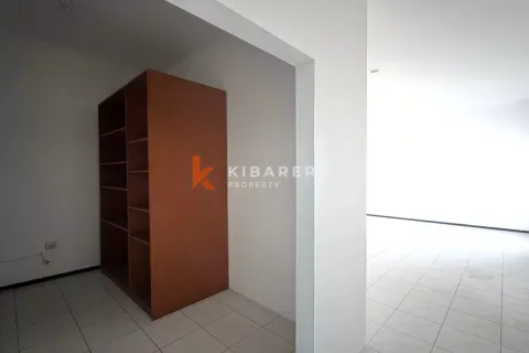 4 bedrooms Villa in Kerobokan, Badung, Indonesia No. 11947 7