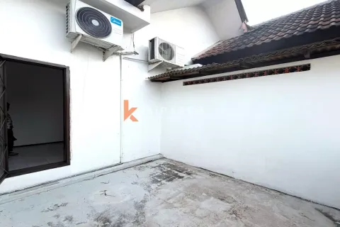 4 bedrooms Villa in Kerobokan, Badung, Indonesia No. 11947 8