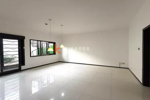 4 bedrooms Villa in Kerobokan, Badung, Indonesia No. 11947 3