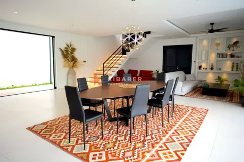 3 bedrooms Villa in Seminyak, Badung, Indonesia No. 13161 6