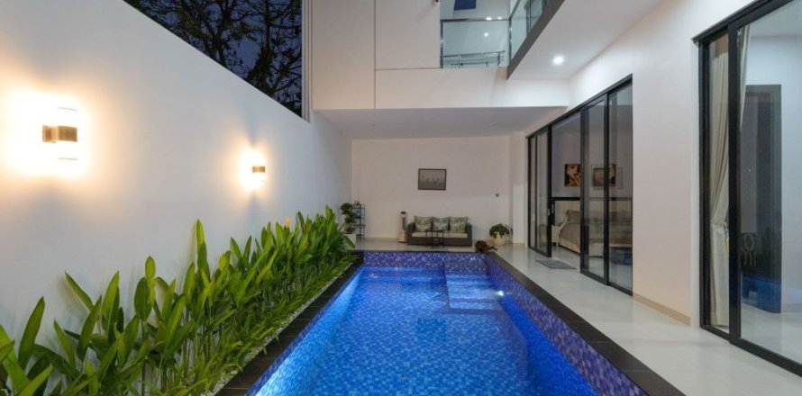 3 bedrooms Villa in Denpasar, Indonesia No. 11272