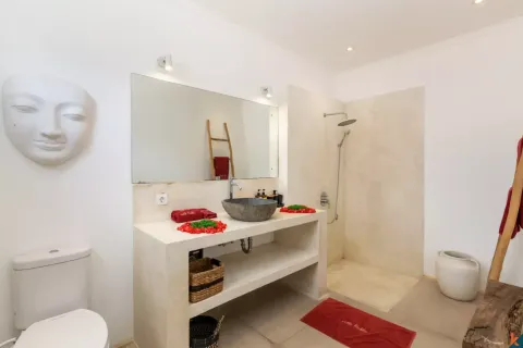 2 bedrooms Villa in Kerobokan, Badung, Indonesia No. 13291 22