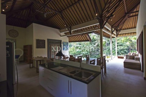 4 bedrooms Villa in Tabanan, Indonesia No. 373 3
