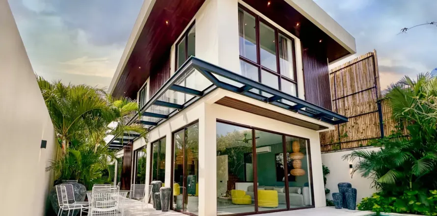 4 bedrooms Villa in Badung, Indonesia No. 10185