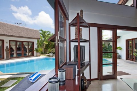 3 bedrooms Villa in Seminyak, Badung, Indonesia No. 1147 26