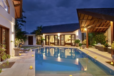3 bedrooms Villa in Seminyak, Badung, Indonesia No. 1147 9
