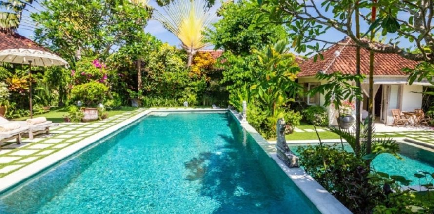 4 bedrooms Villa in Kerobokan, Badung, Indonesia No. 1146