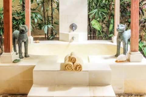 4 bedrooms Villa in Kerobokan, Badung, Indonesia No. 1146 14