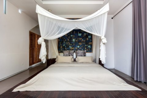 4 bedrooms Villa in Seminyak, Badung, Indonesia No. 1144 26