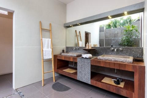 4 bedrooms Villa in Seminyak, Badung, Indonesia No. 1144 22