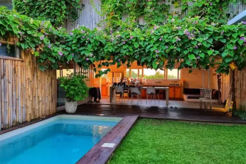 4 bedrooms Villa in Kediri, Indonesia No. 12742 2