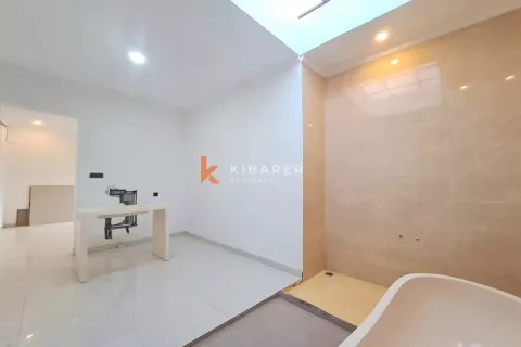 Вилла с 2 спальнями в Kerobokan, Бадунг, Индонезия № 12747 14