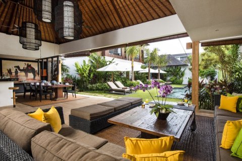 Вилла с 10 спальнями в Seminyak, Бадунг, Индонезия № 8727 12