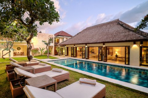 Вилла с 5 спальнями в Seminyak, Бадунг, Индонезия № 8728 28