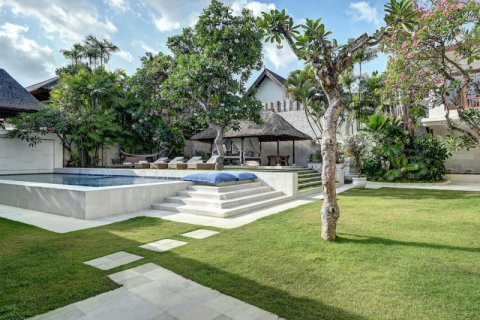 Вилла с 5 спальнями в Seminyak, Бадунг, Индонезия № 8728