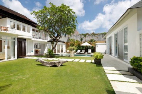 Вилла с 5 спальнями в Seminyak, Бадунг, Индонезия № 8730 4