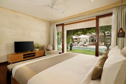 5 bedrooms Villa in Seminyak, Badung, Indonesia No. 8729 10