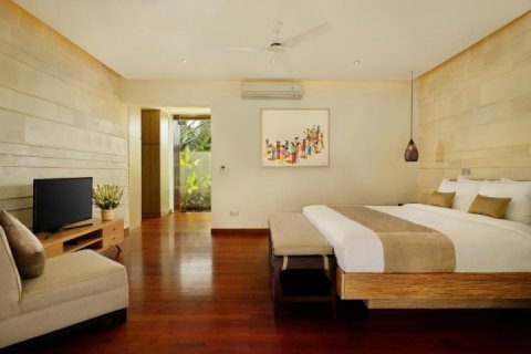 5 bedrooms Villa in Seminyak, Badung, Indonesia No. 8729 12