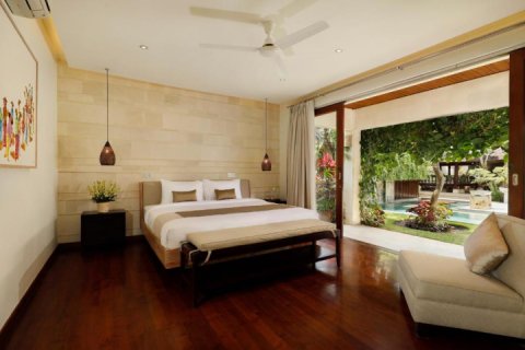 5 bedrooms Villa in Seminyak, Badung, Indonesia No. 8729 20