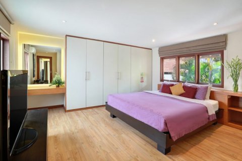 Вилла с 4 спальнями в Seminyak, Бадунг, Индонезия № 8740 9