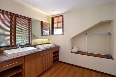Вилла с 4 спальнями в Seminyak, Бадунг, Индонезия № 8740 11