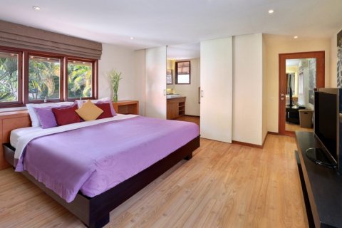 Вилла с 4 спальнями в Seminyak, Бадунг, Индонезия № 8740 10