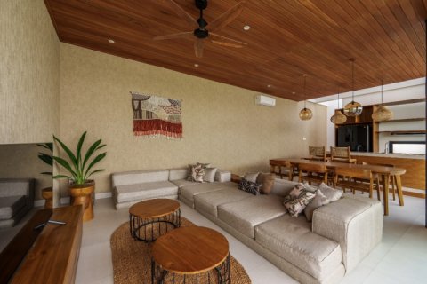 3 bedrooms Villa in Canggu, Badung, Indonesia No. 8742 6
