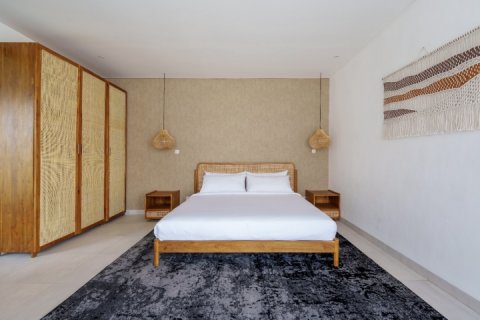 3 bedrooms Villa in Canggu, Badung, Indonesia No. 8742 11