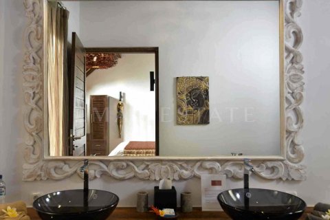 2 bedrooms Villa in Ubud, Gianyar, Indonesia No. 1866 2