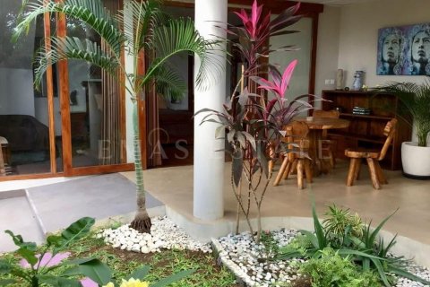 6 bedrooms Villa in Kuta, Badung, Indonesia No. 1869 2
