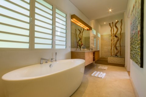 3 bedrooms Villa in South Kuta, Badung, Indonesia No. 1078 22