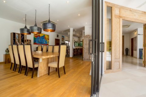 3 bedrooms Villa in South Kuta, Badung, Indonesia No. 1078 13