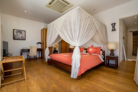 3 bedrooms Villa in South Kuta, Badung, Indonesia No. 1078 17